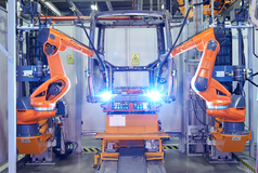 Komplexe Fertigungslinie für Hightech-Traktorkabinen